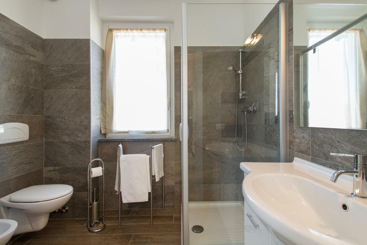 Appartement New La Lombarda City Center 2 à Stresa Extérieur photo